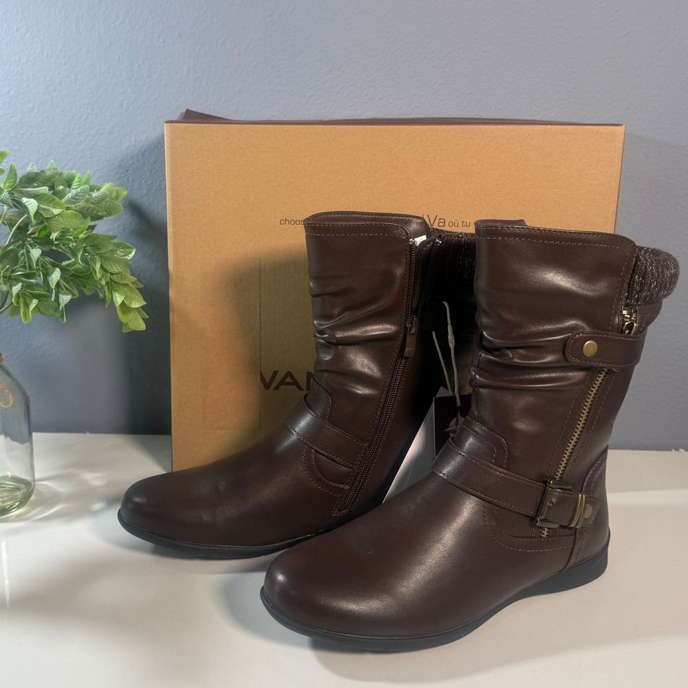 Wanderlust Women's Dark Brown Waterproof‎ Ankle Boots - Size 9M